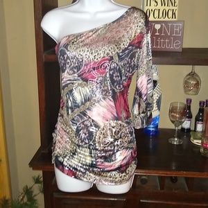 Body central shiny blouse